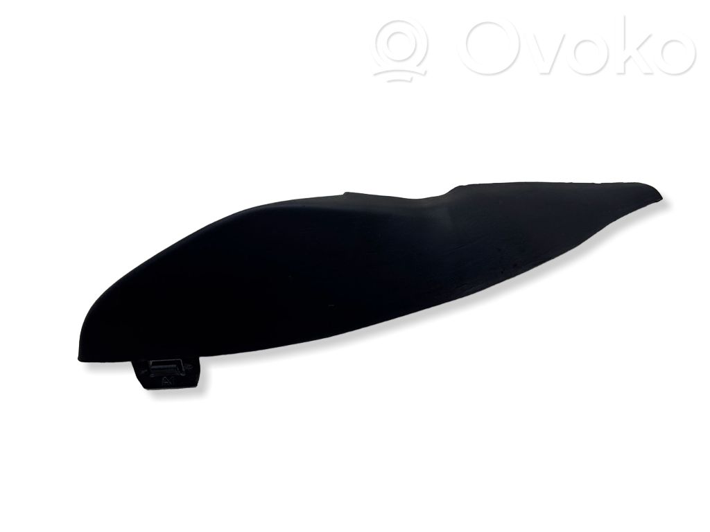 Volvo V70 Windshield trim 