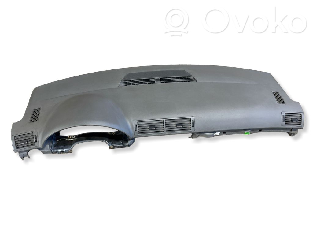 Audi A4 S4 B7 8E 8H Dashboard 