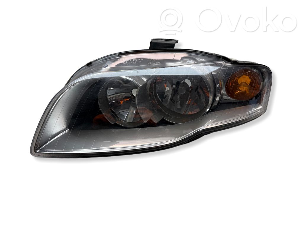 Audi A4 S4 B7 8E 8H Lampa przednia 