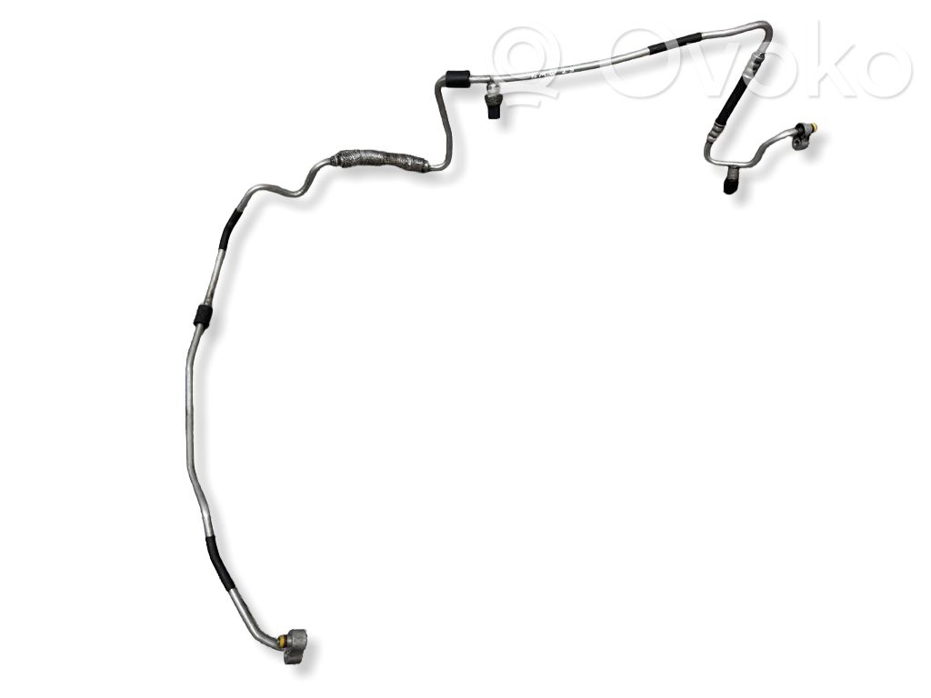 BMW 3 E90 E91 Ilmastointilaitteen putki (A/C) 