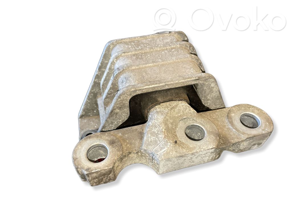 Engine mount bracket   V04652,V04655