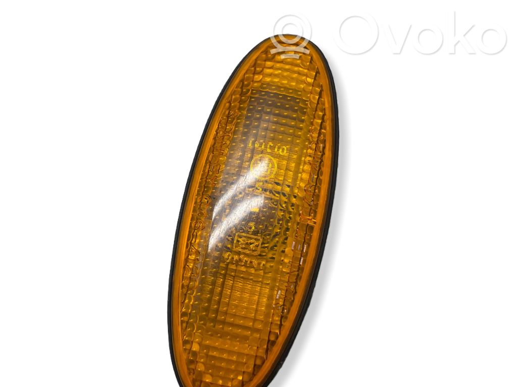 Mazda 323 F Front fender indicator light 