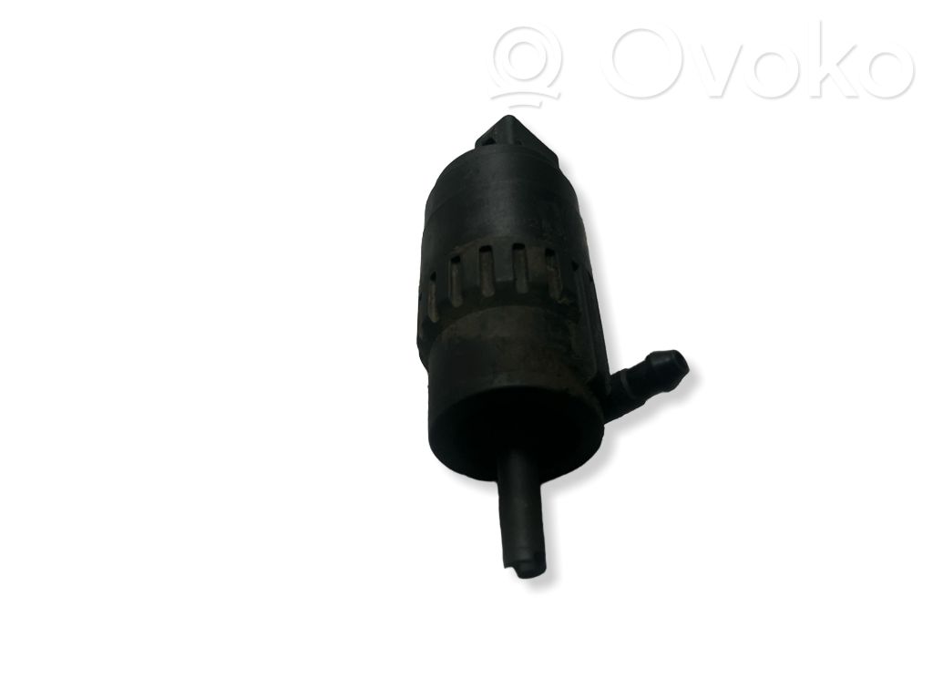 Windscreen/windshield washer pump   D2832