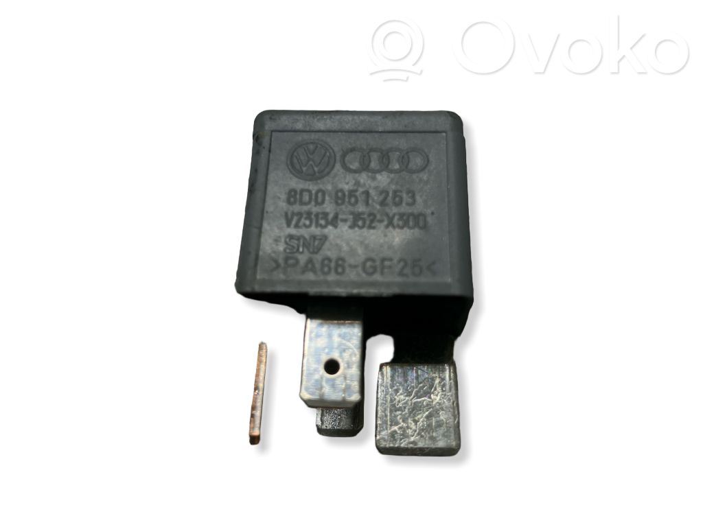 Otros relés   8D0951253,2085150