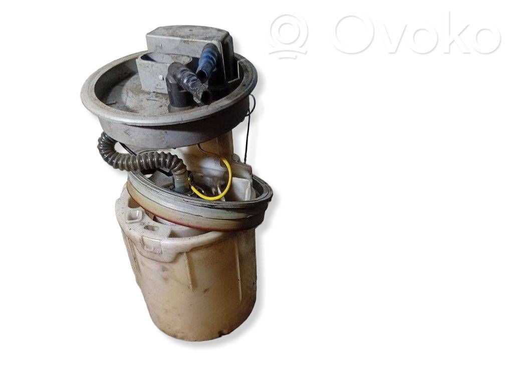 Volkswagen Golf IV Bomba interna de combustible 
