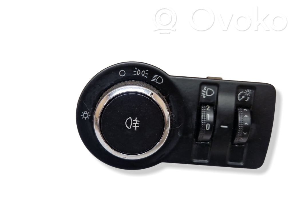 Opel Astra J Light switch 