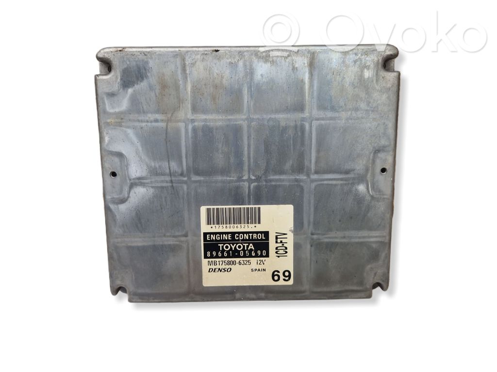 Toyota Avensis T250 Engine control unit/module 