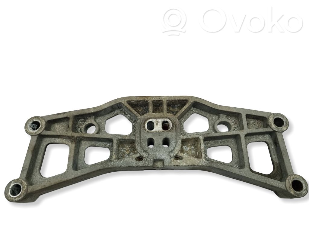 Dodge Challenger Gearbox mounting bracket 
