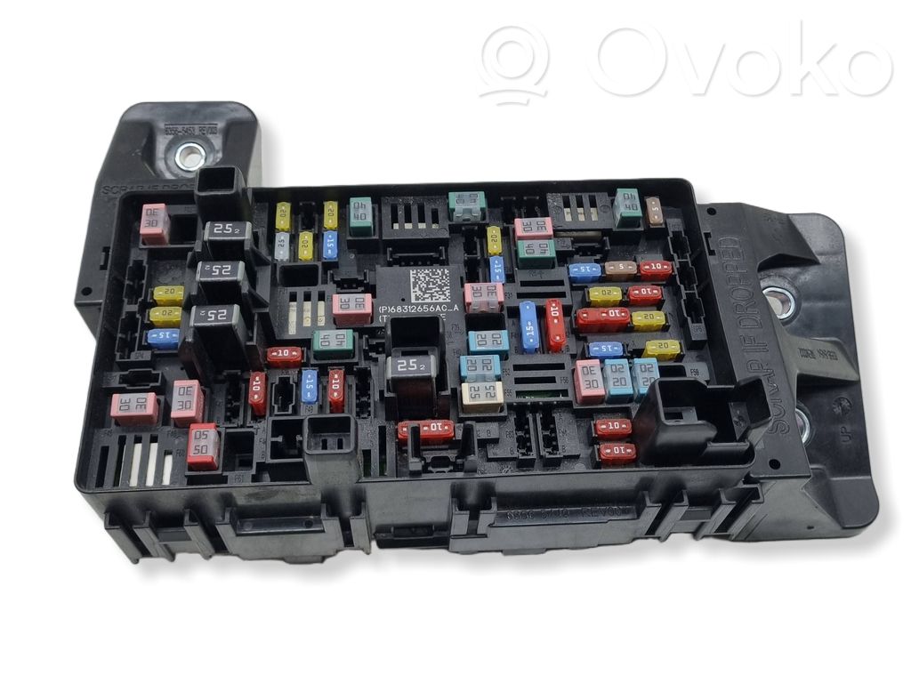 Ram 1500 DT Módulo de fusible 
