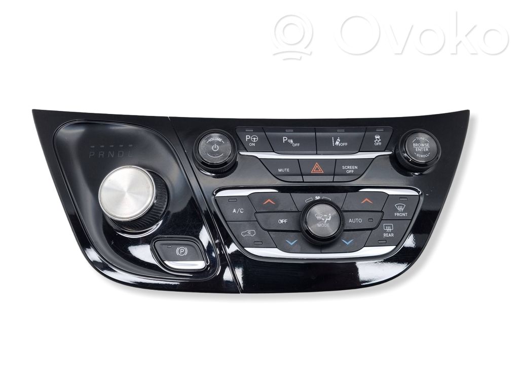 Chrysler Pacifica Climate control unit 