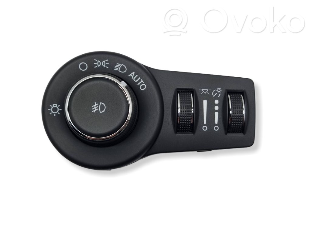 Chrysler Pacifica Light switch 