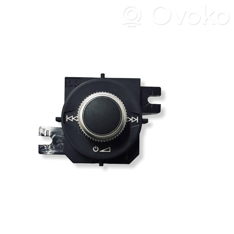 Audi Q2 - Sound control switch 