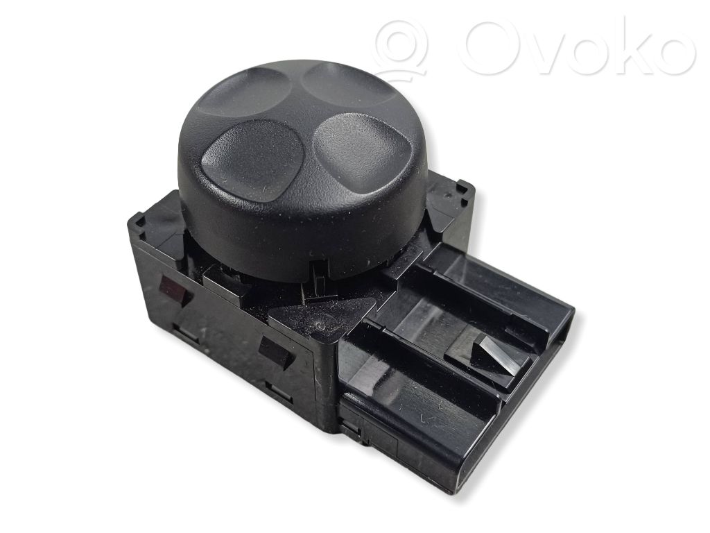 Jeep Grand Cherokee Seat control switch 