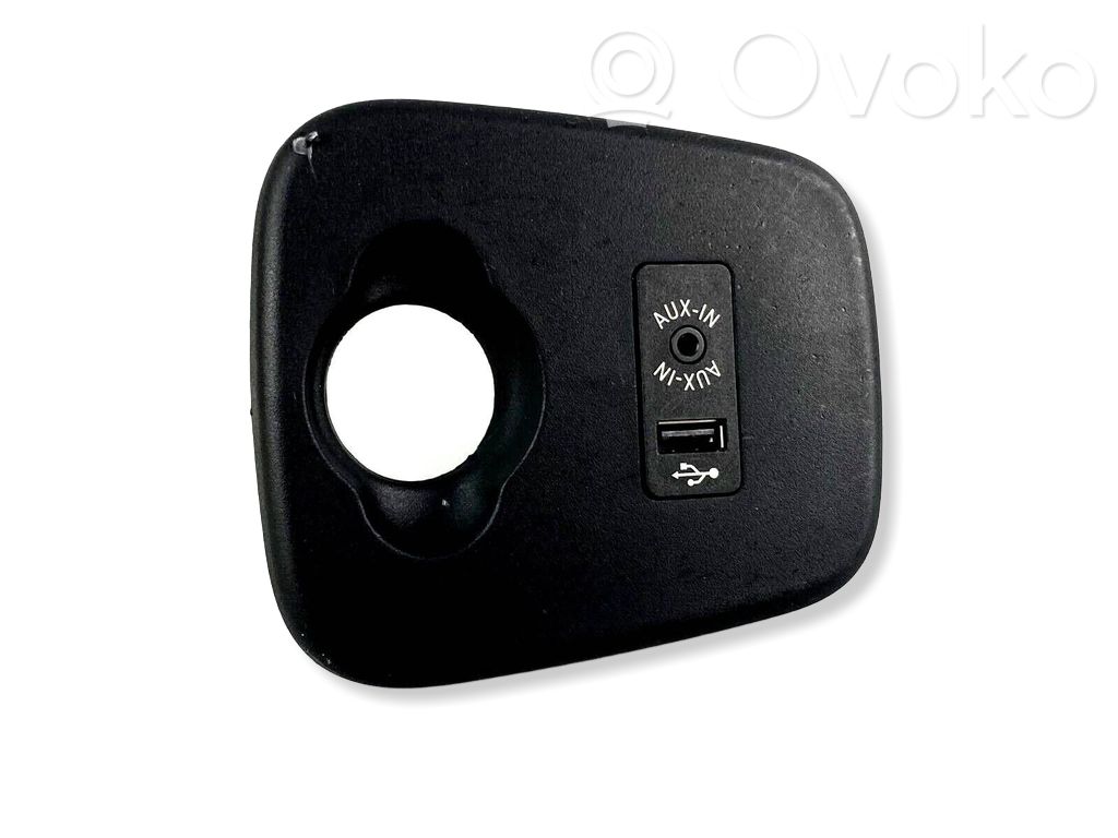 Mini One - Cooper F56 F55 AUX in-socket connector 