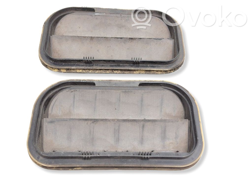 Évent de pression de quart de panneau   YF1A54280B62AD