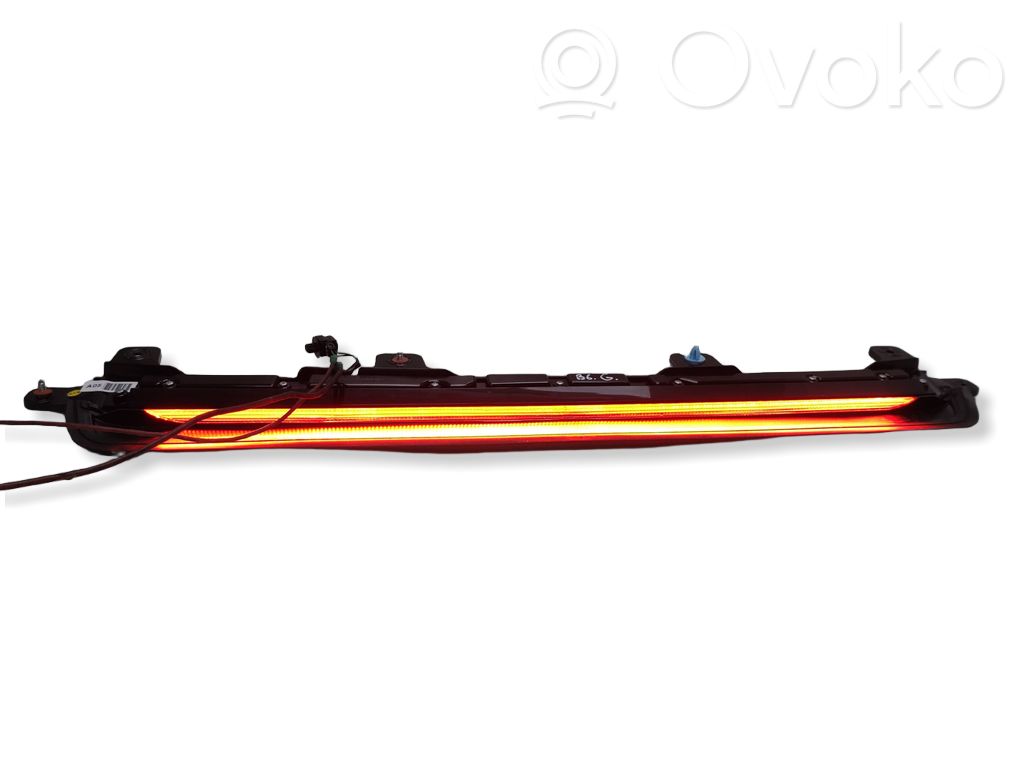 Kolmas/lisäjarruvalo   92700CV000,92700CV050