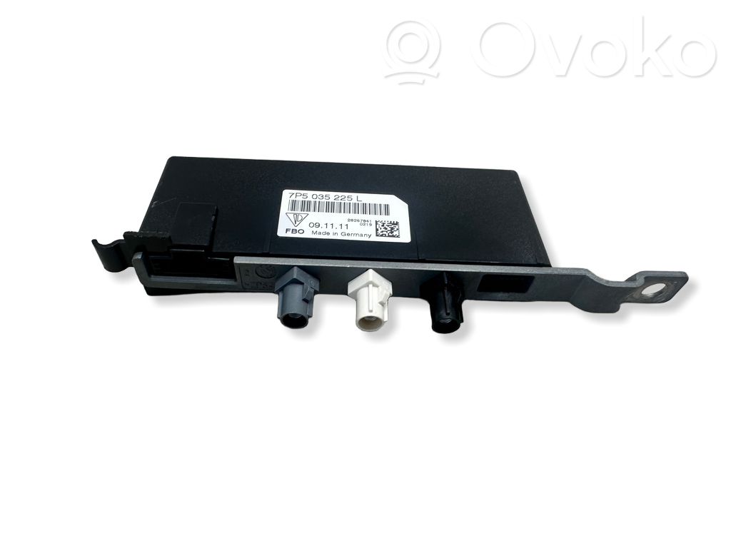 Porsche Cayenne (92A) Aerial antenna amplifier 