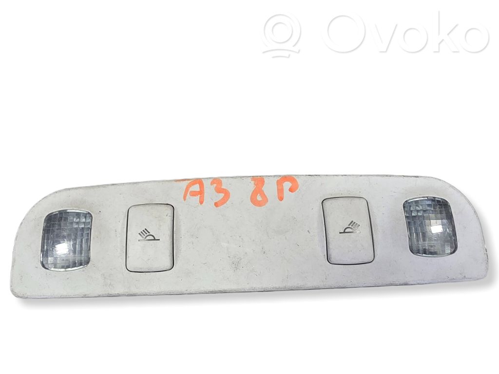 Audi A3 S3 8P Galinių vietų apšvietimo žibintas 