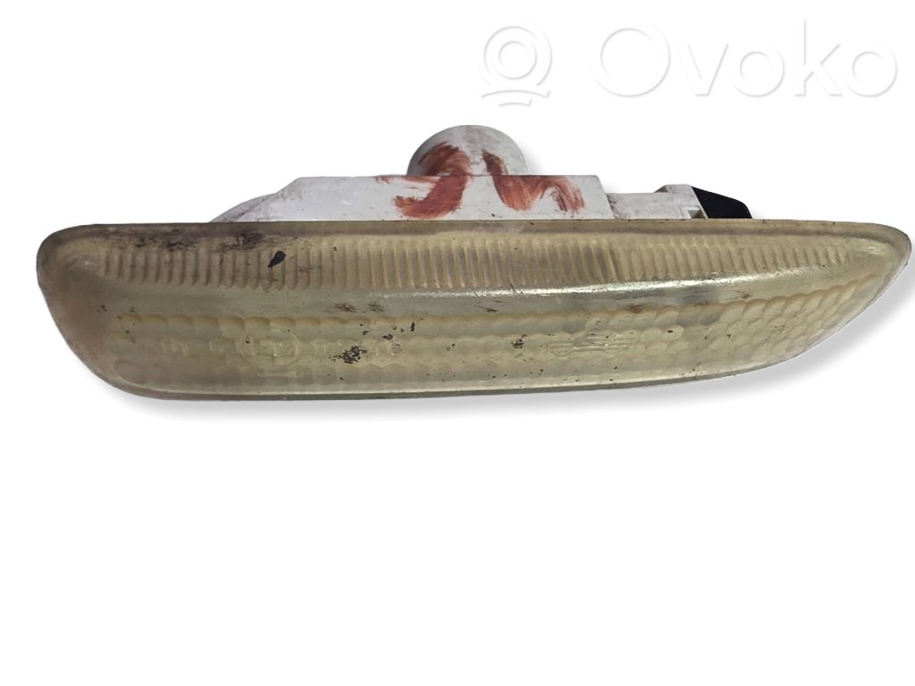 BMW 3 E46 Front fender indicator light 