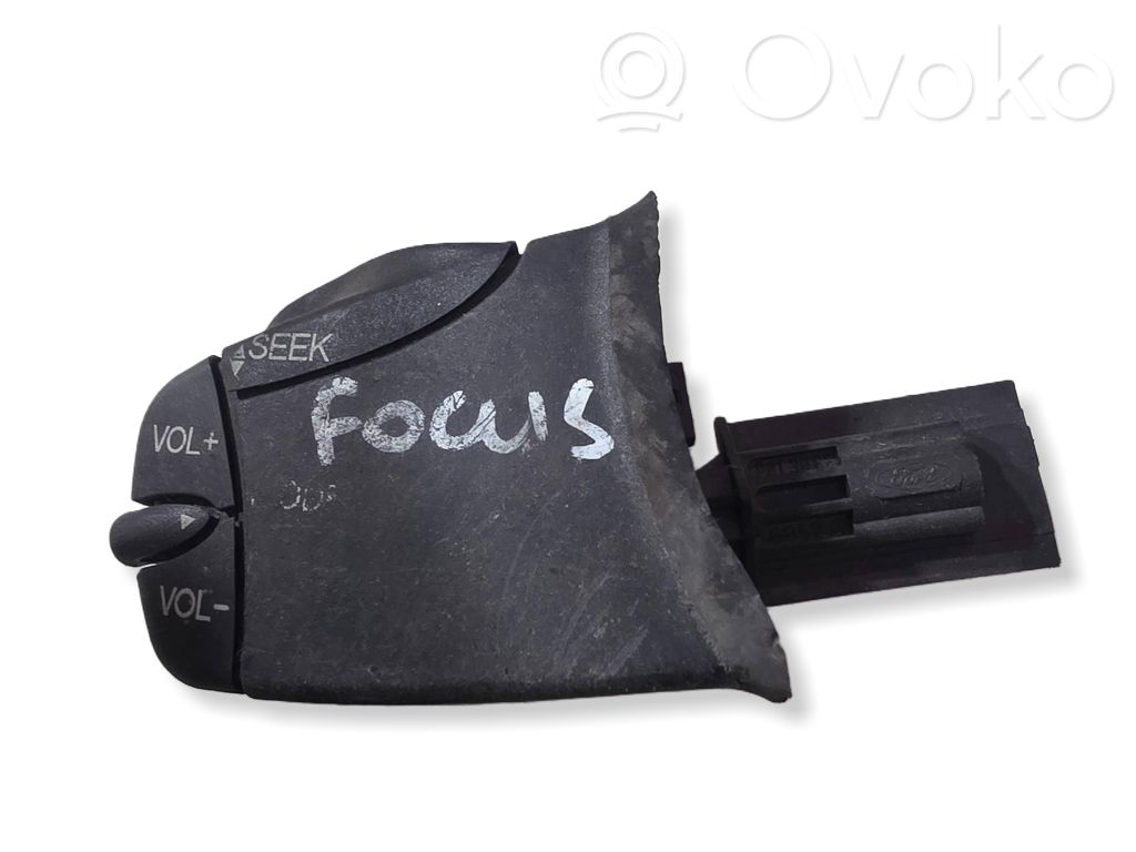 Ford Focus Multifunctional control switch/knob 