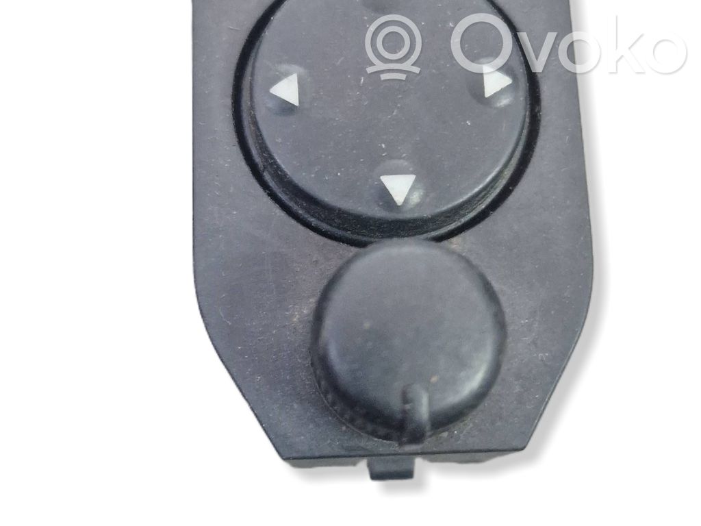 Audi A4 S4 B5 8D Interruptor del espejo lateral 