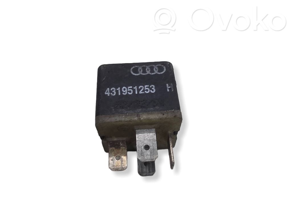 Audi A4 S4 B5 8D Muu rele 