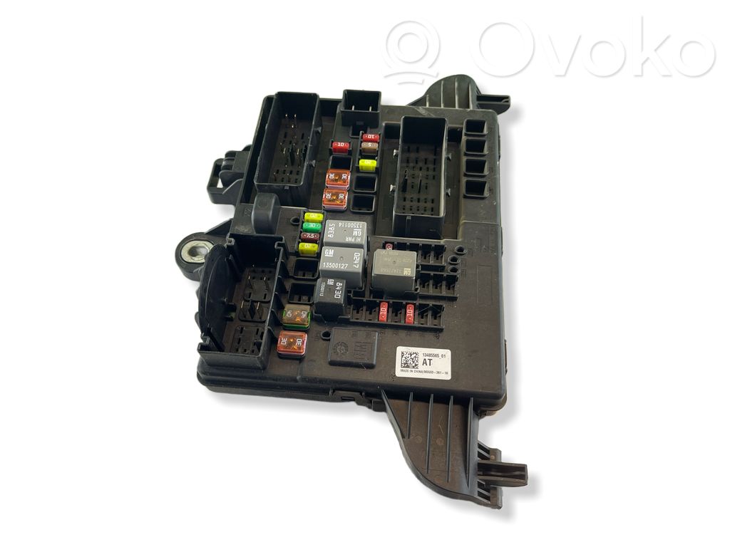 Opel Insignia A Fuse module 