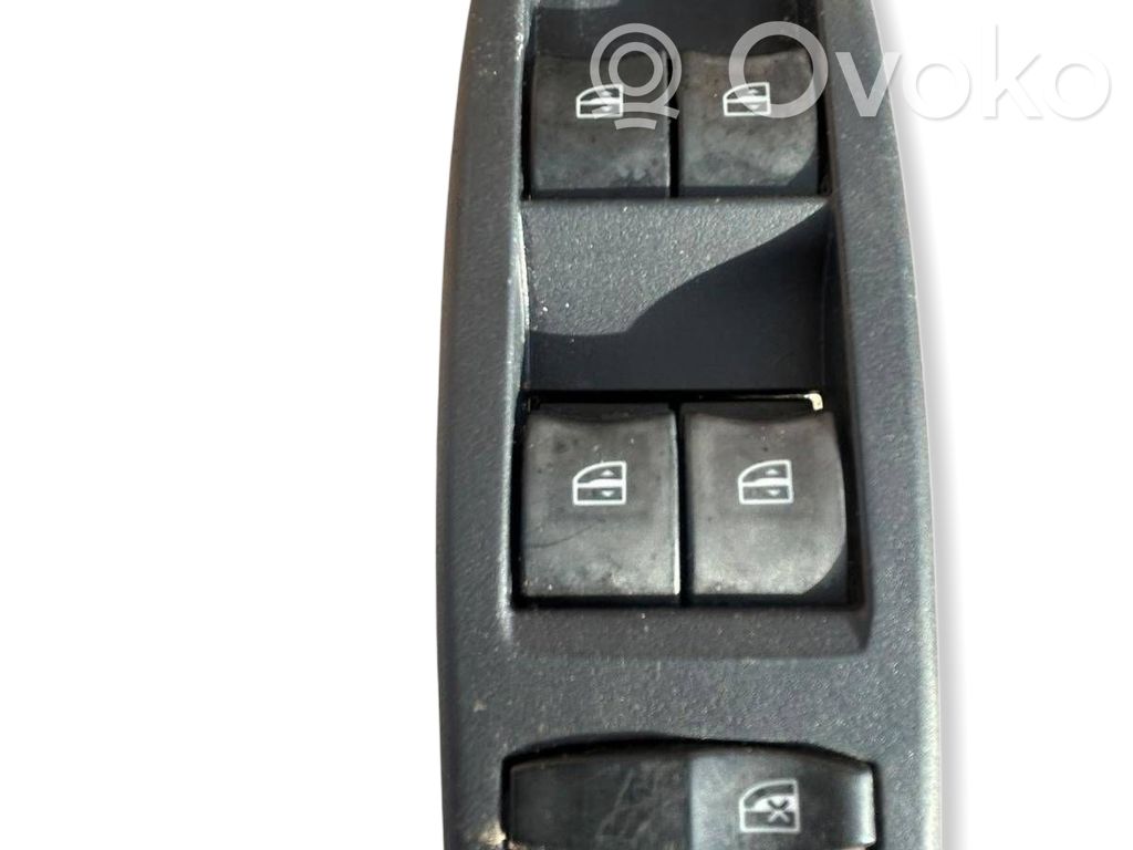 Renault Koleos I Przyciski szyb 
