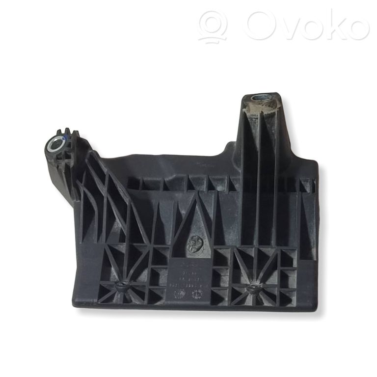 Ford Mondeo MK IV Akun alusta 