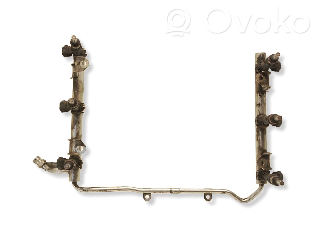 Audi A6 S6 C6 4F Listwa wtryskowa 