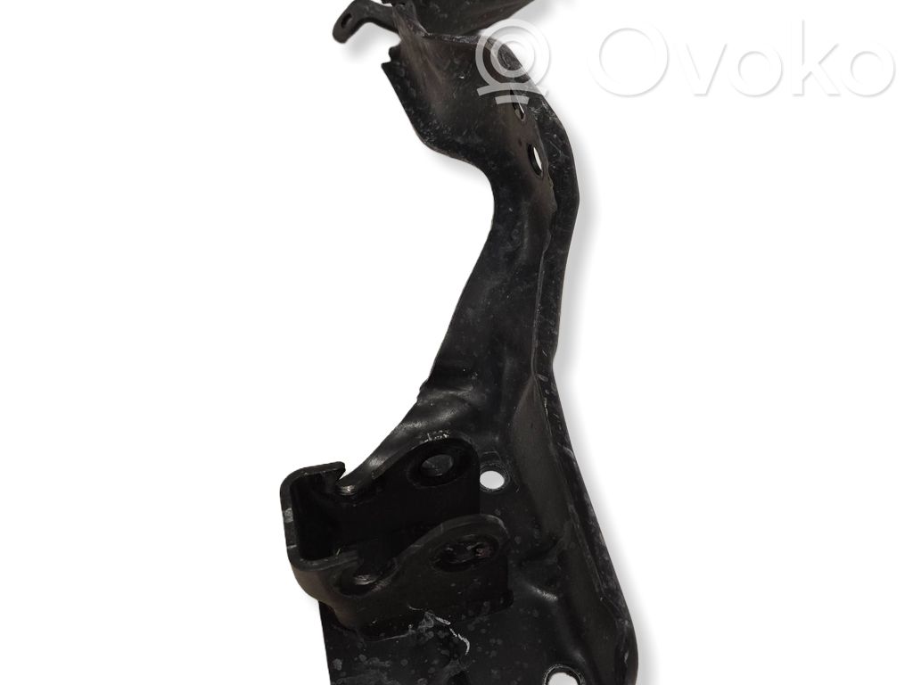 Engine mounting bracket   68321773AB