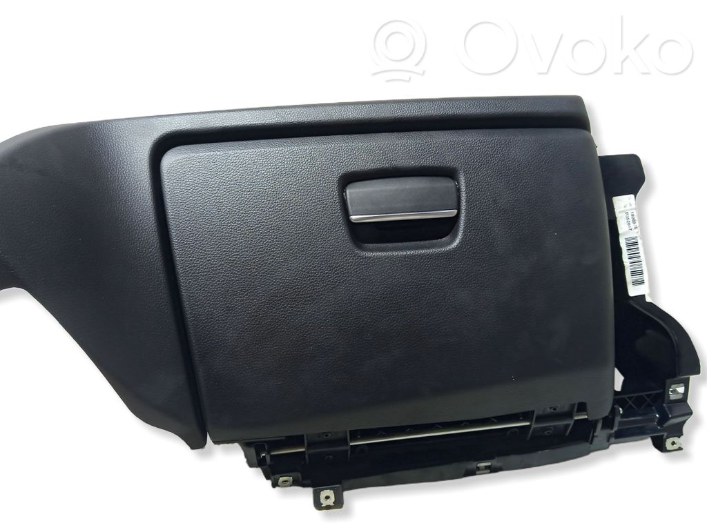 BMW 1 E81 E87 Glove box 
