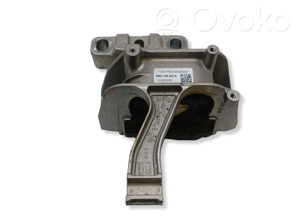 Skoda Octavia Mk4 Engine mount bracket 