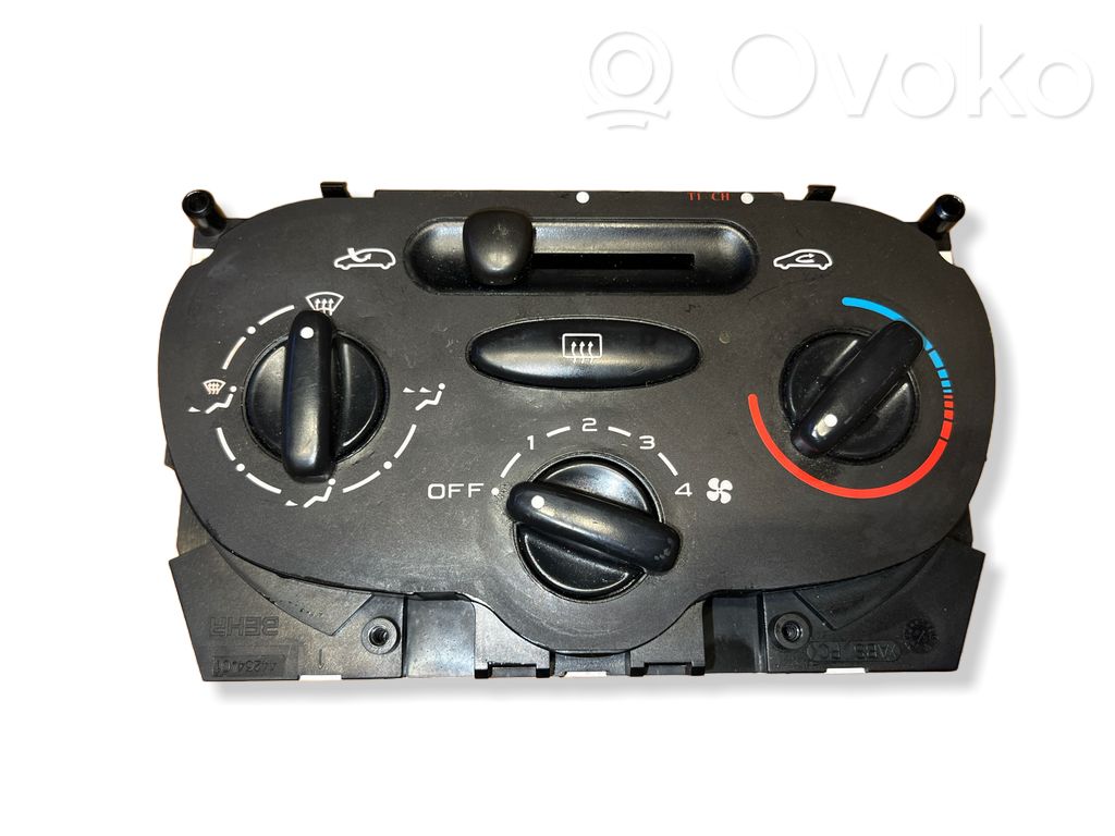 Peugeot 206 Climate control unit 