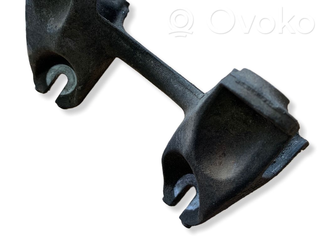 Gearbox mounting bracket   6760304