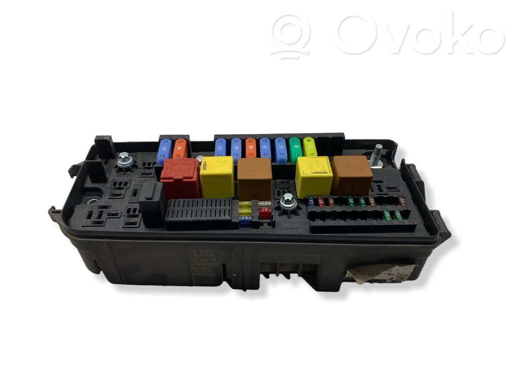 Opel Signum Saugiklių blokas 