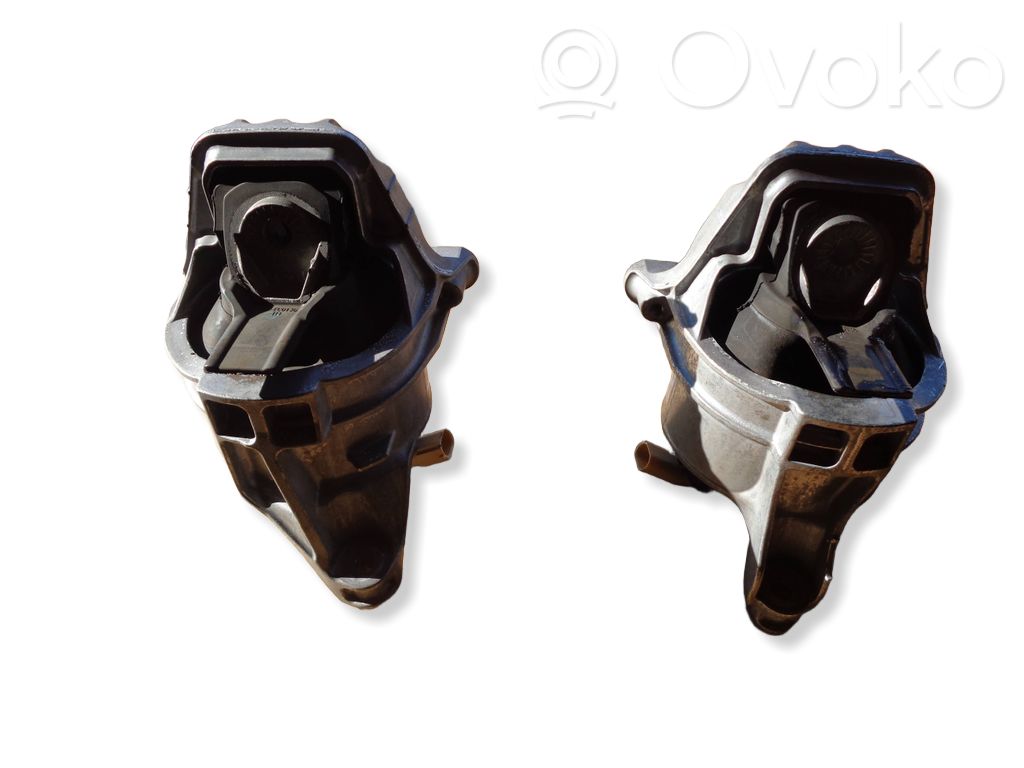 Audi A5 Engine mount vacuum valve 
