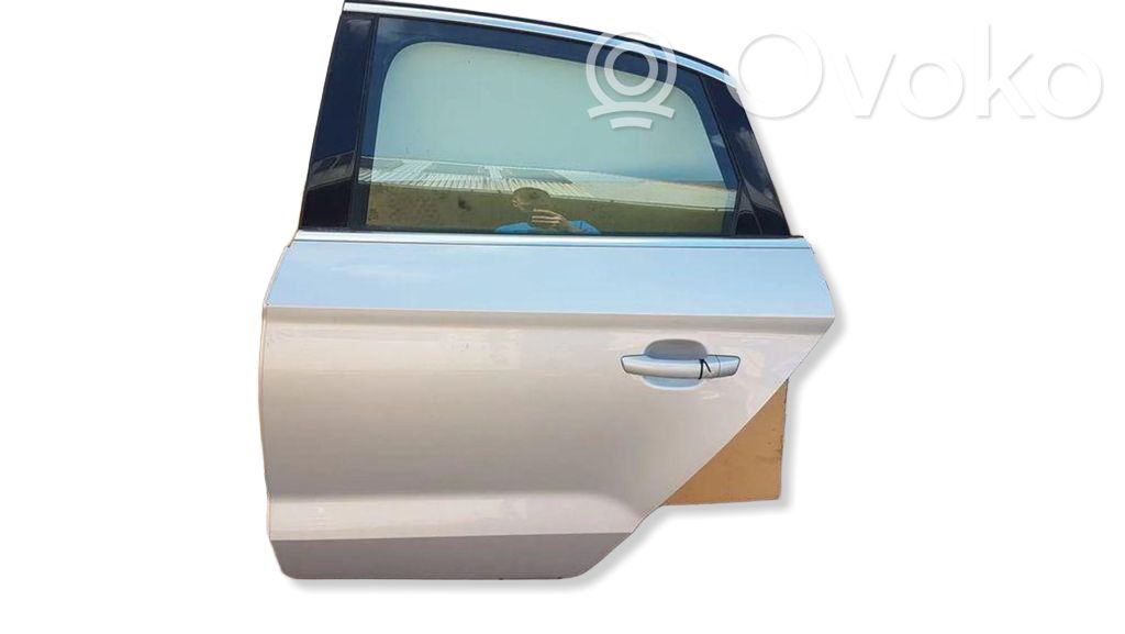 Puerta trasera   8V5833051,8V5833051,LX7W