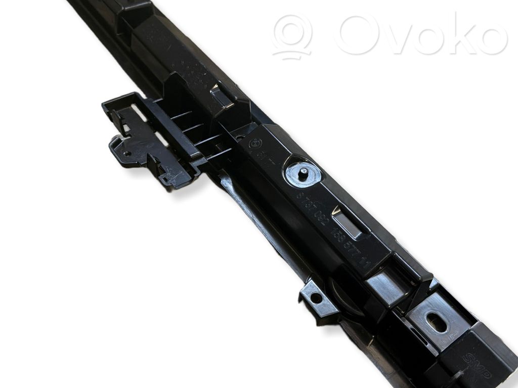 Sill supporting ledge   8737092