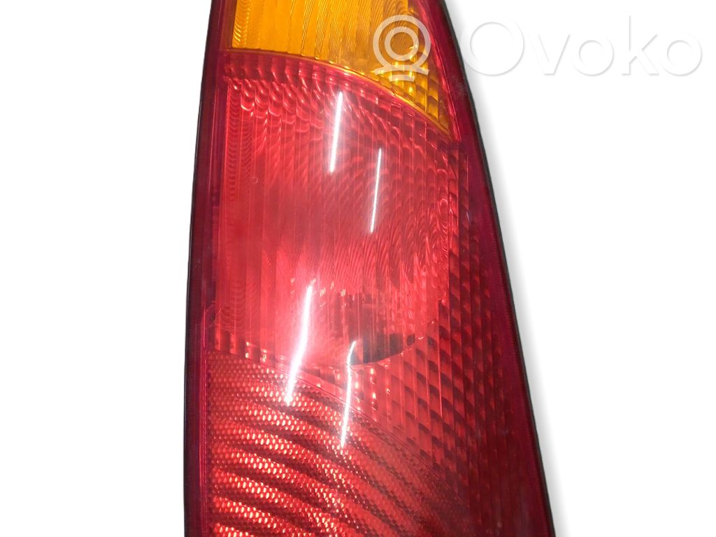 Ford Focus Aizmugurējais lukturis virsbūvē 