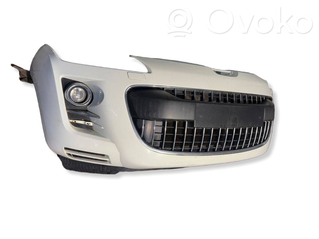 Peugeot 4007 Parachoques delantero 
