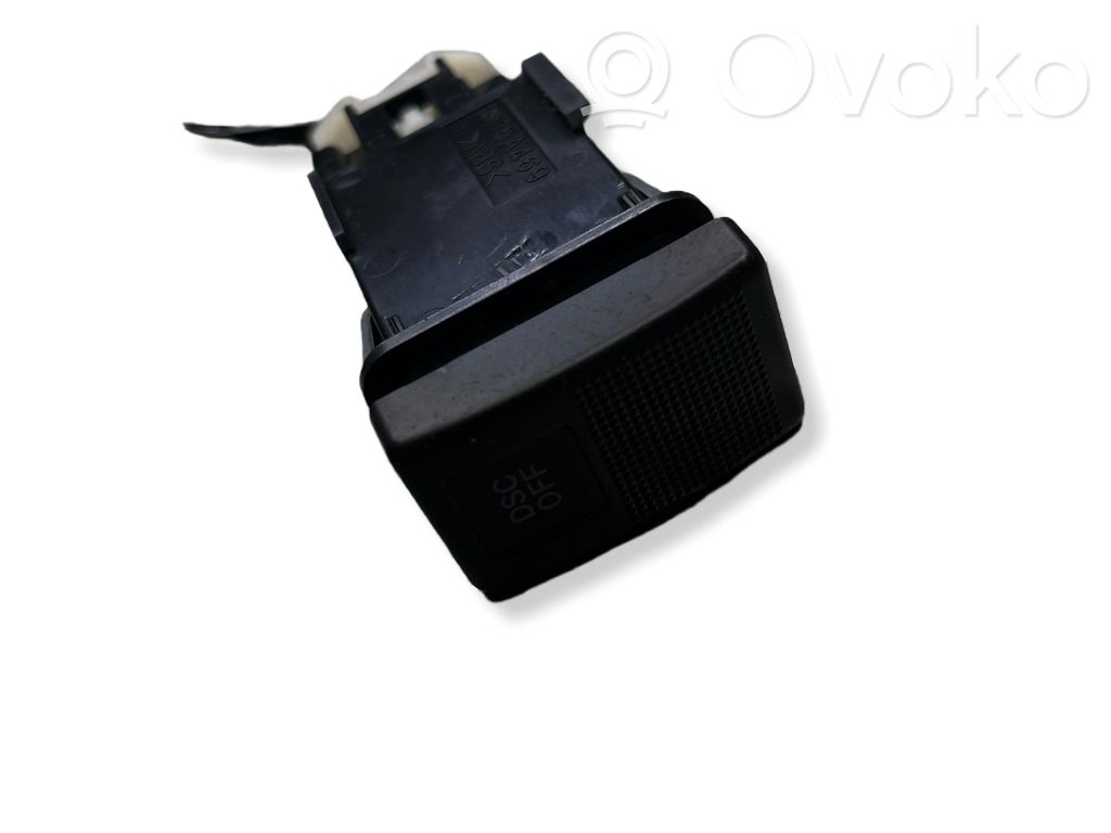 Traction control (ASR) switch   15A469