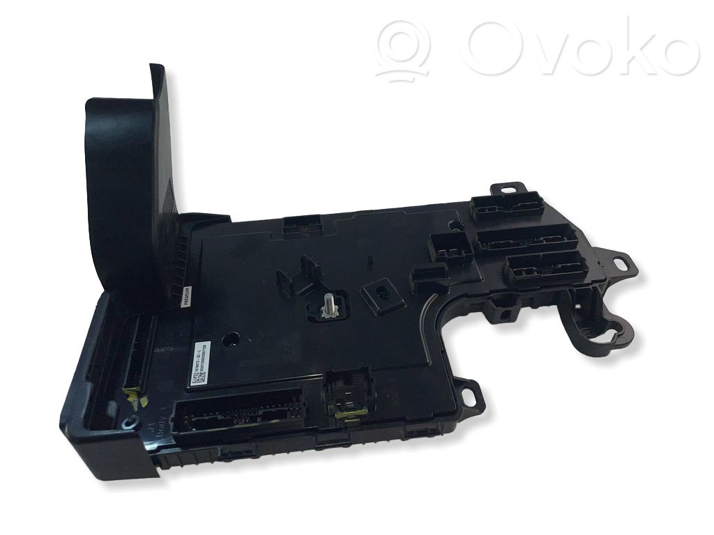 Tesla Model 3 Unidad de control/módulo de carrocería central 