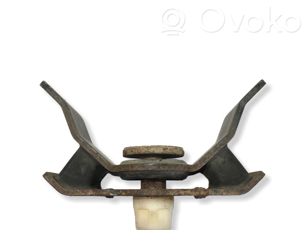 Toyota Land Cruiser (J120) Pavarų dėžės tvirtinimo kronšteinas 