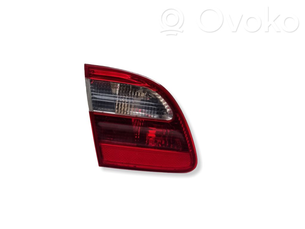 Mercedes-Benz E W211 Lampy tylnej klapy bagażnika 