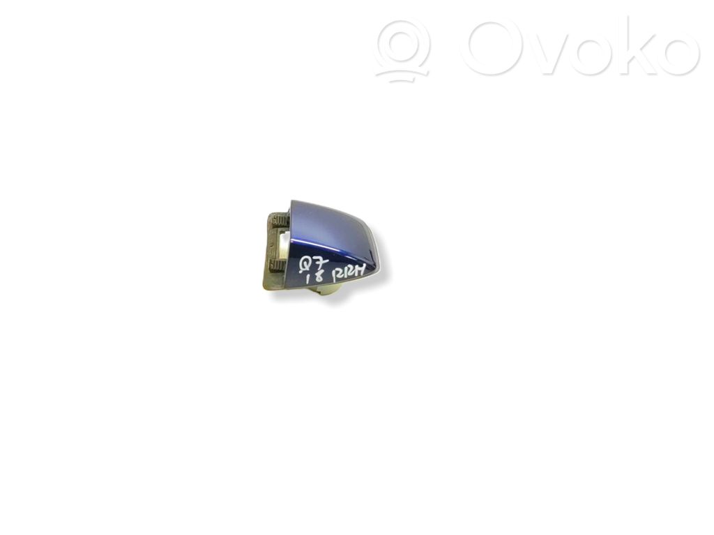 Cache de poignée de porte arrière