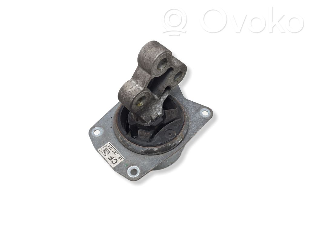 Opel Insignia A Engine mount bracket 