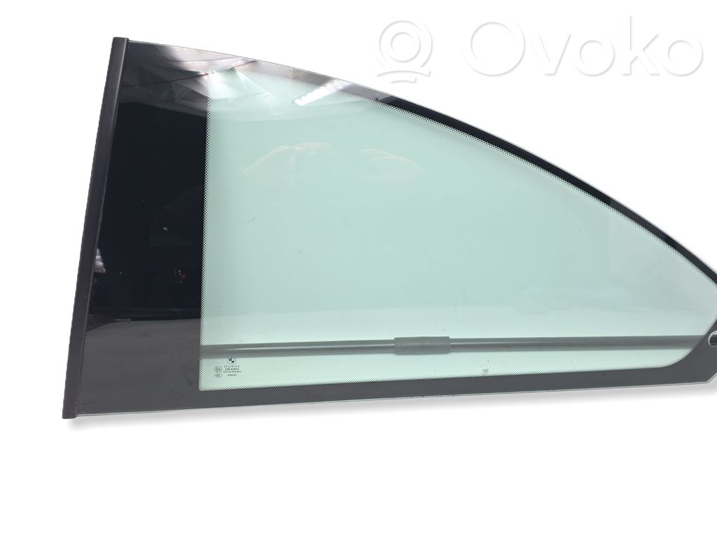 BMW 3 E46 Rear vent window glass 