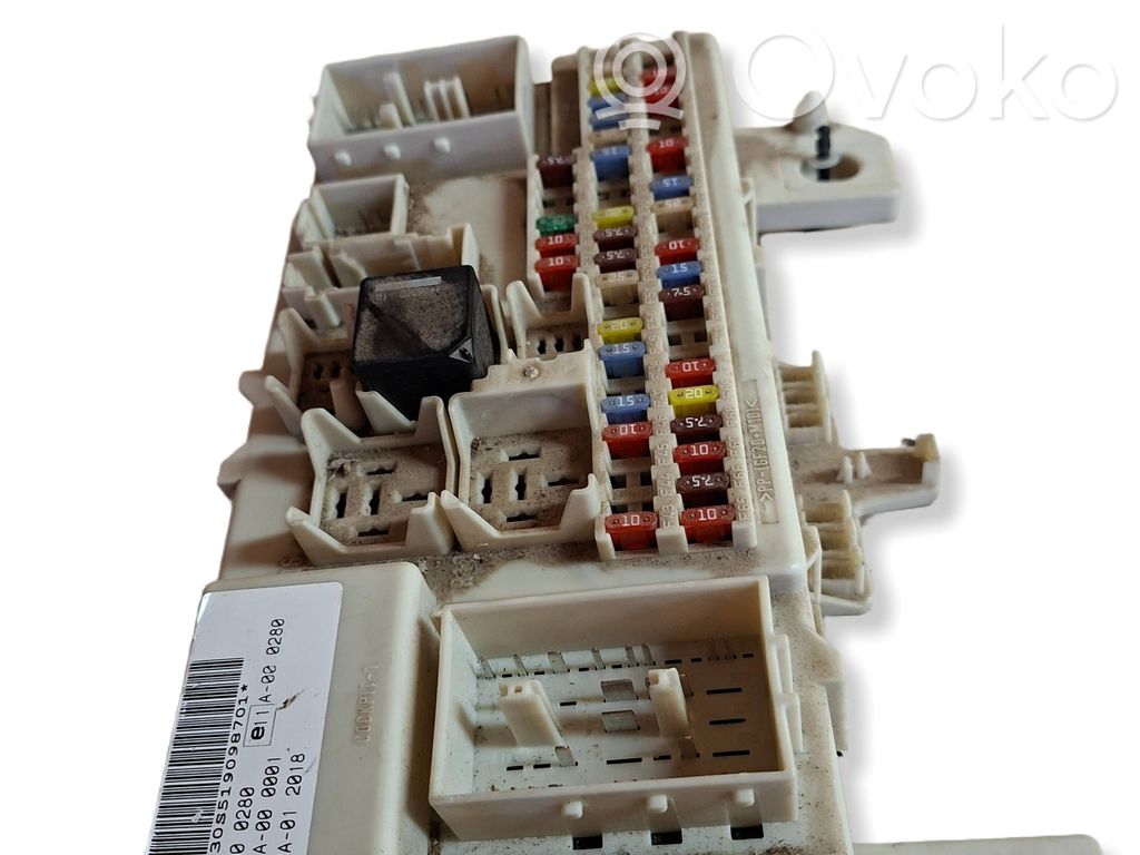 Ford C-MAX I Fuse module 