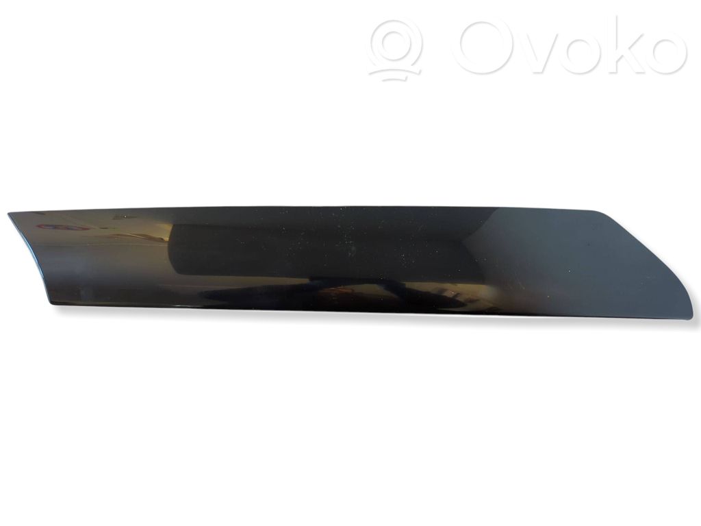 Windshield trim   712815705,5133712815705,10773510